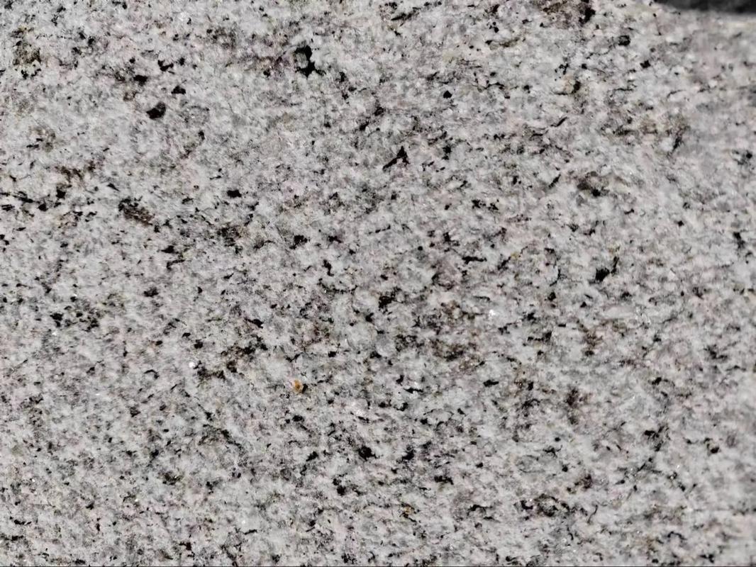 芝麻白天然花崗巖地鋪 實惠耐用，美觀大方
